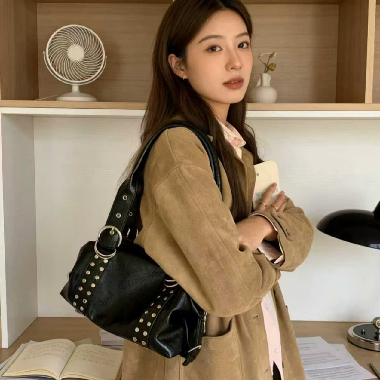 Women's Korean Underarm Soft Leather Rivets Cylinder Commuter Tote Bags