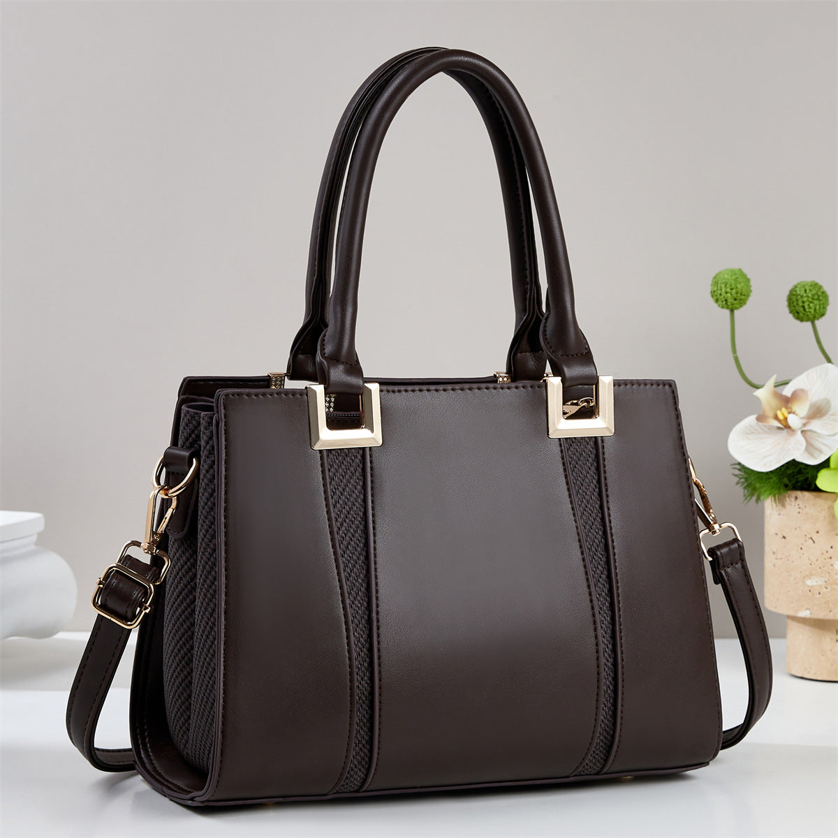 Women's Fashionable Stylish Exquisite Portable Texture Large Ladies Bags