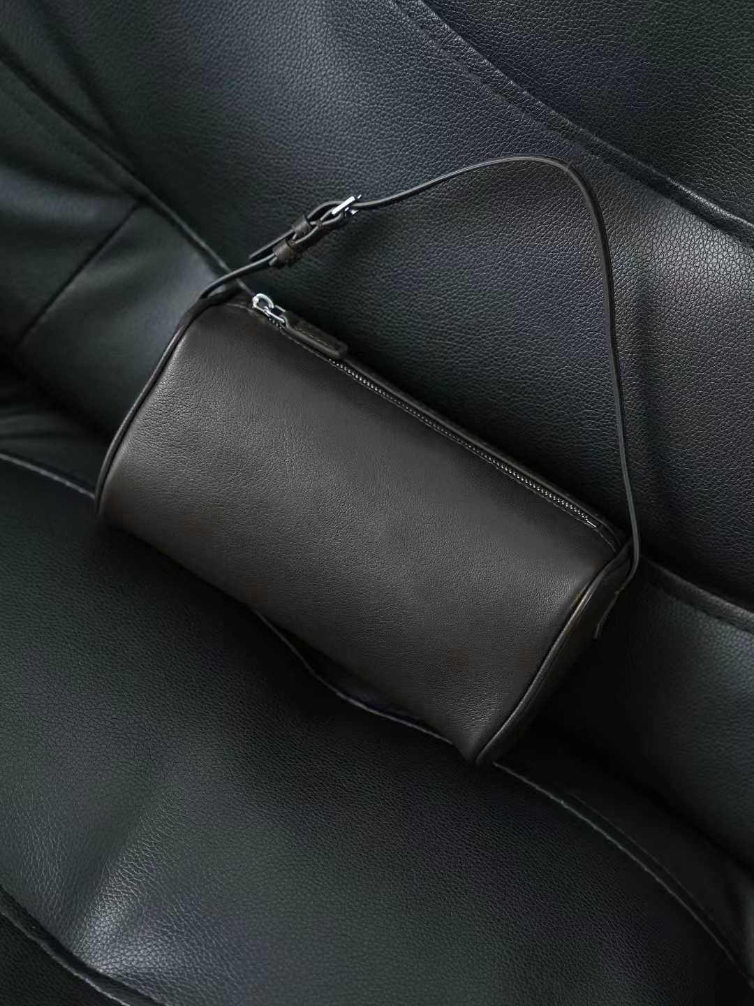 Women's First Layer Cowhide Pencil Message Simple Women's Leather Bag