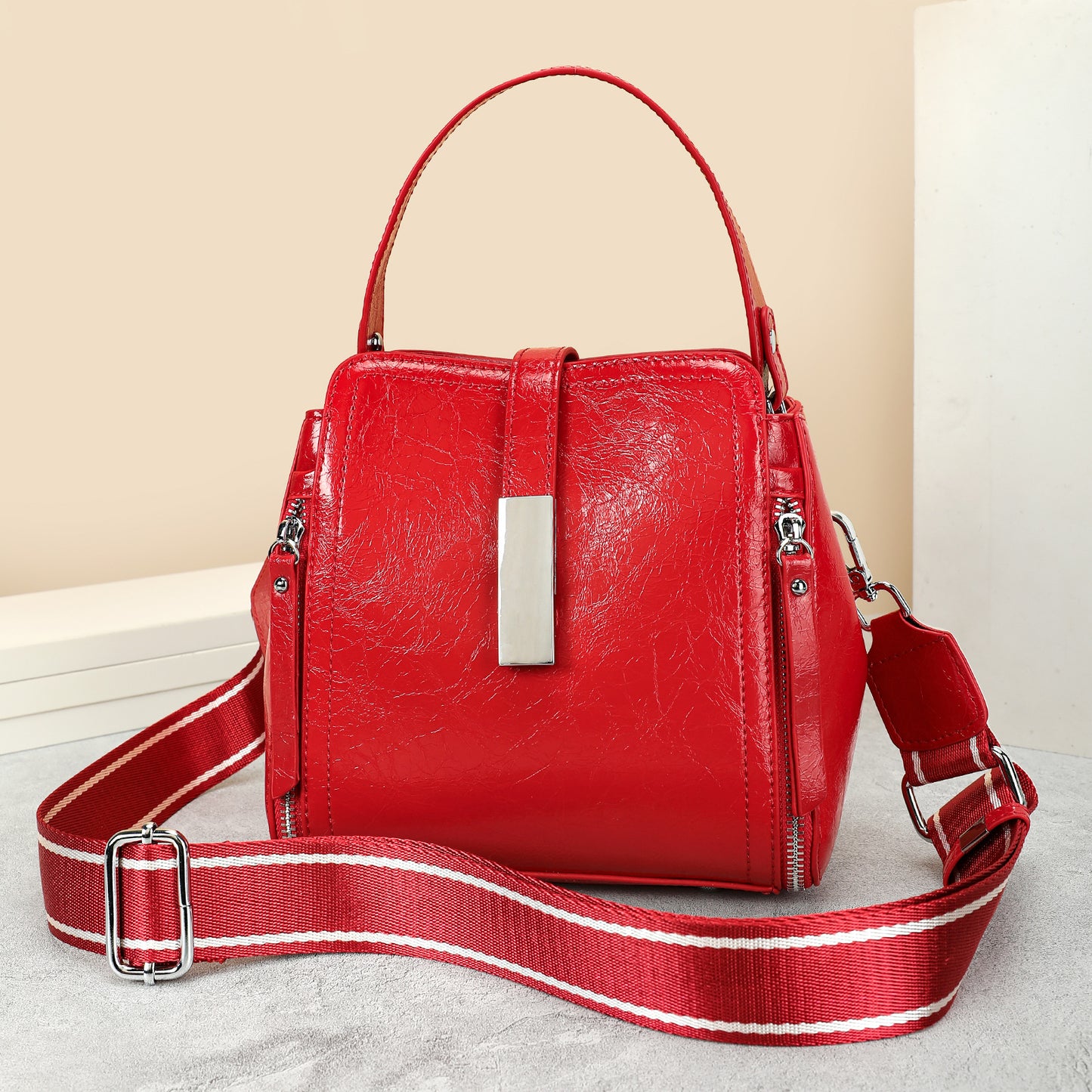 Wild Berry Genuine Leather For Large Capacity High Sense Bucket Bags