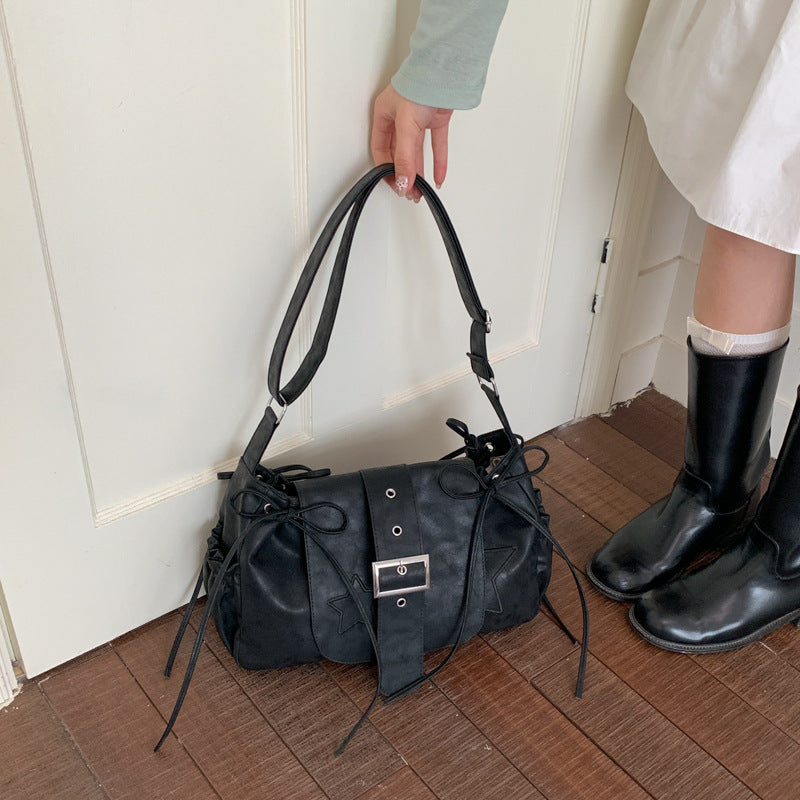 Women's High-grade Retro Spring Personality Trendy Light Women's Messenger Bag