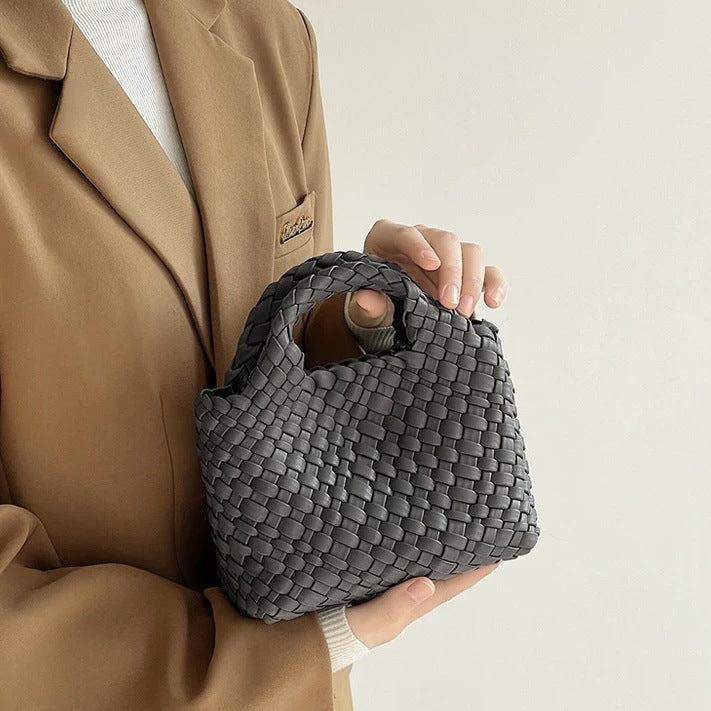 Women's Pretty Hand-woven Vegetable Basket Chain Women's Shoulder Bag