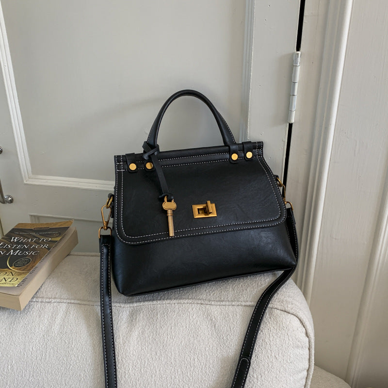 Women's Large Capacity Autumn Matte Fashion Simple Retro Women's Shoulder Bag