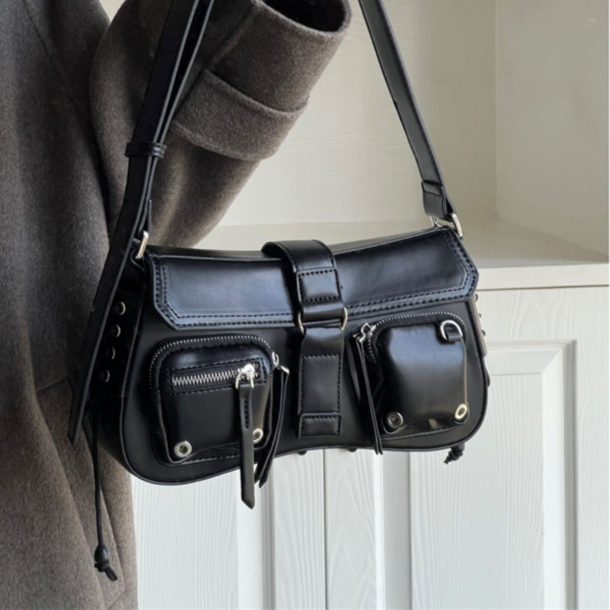 High-grade Female Motorcycle Sweet Cool Hot Baguette Women's Shoulder Bag
