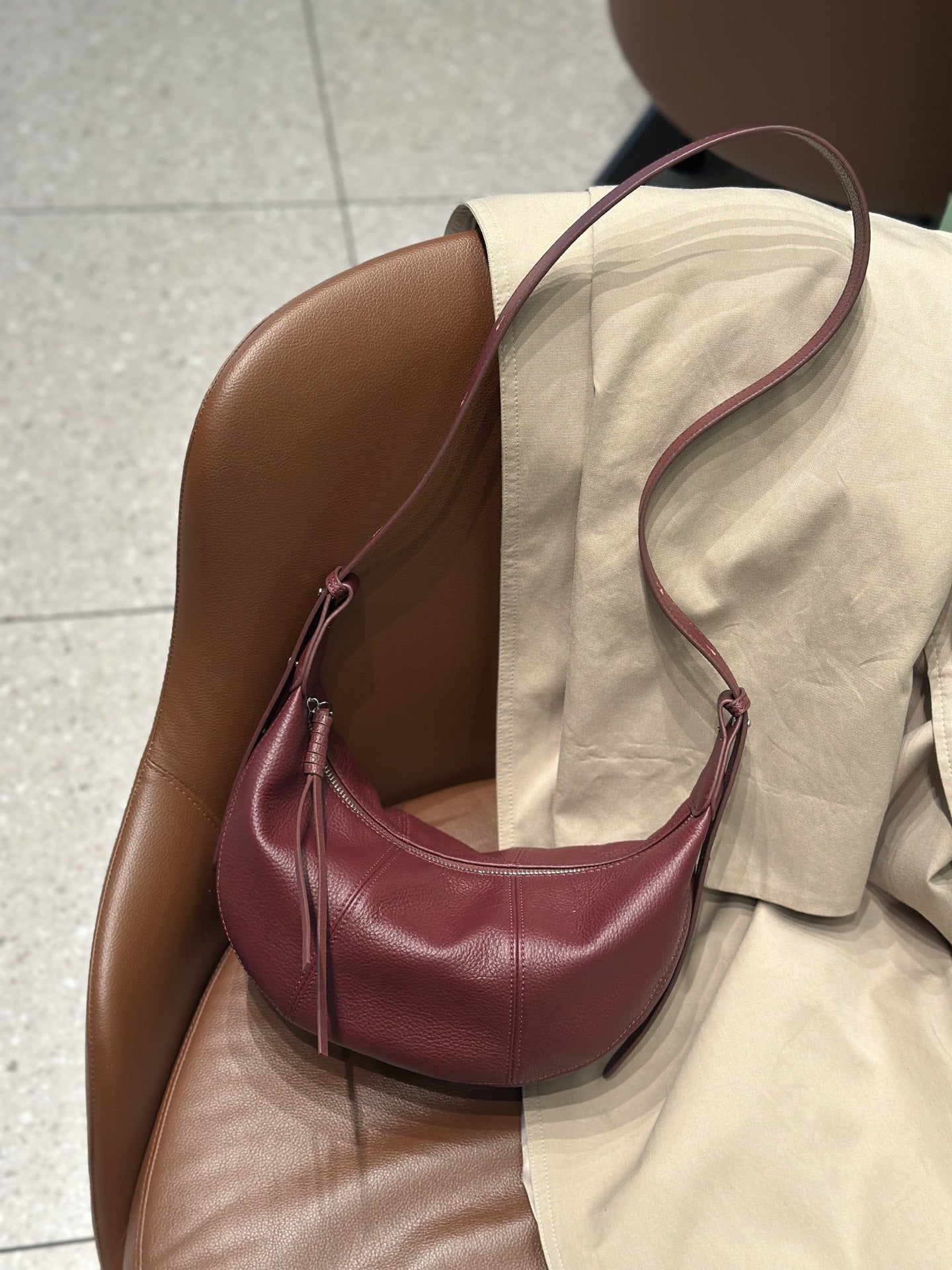 First Layer Cowhide Dumpling Genuine Leather Niche Practical Commuter Natural Women's Messenger Bag