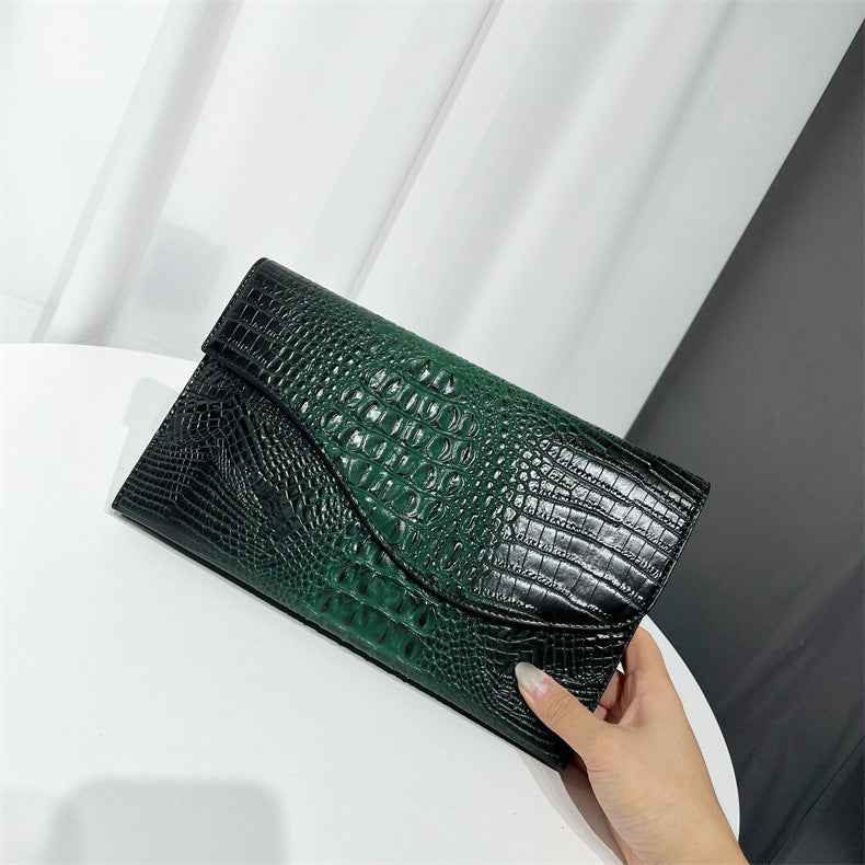 Women's Textured National Style Change Crocodile Pattern Women's Clutch
