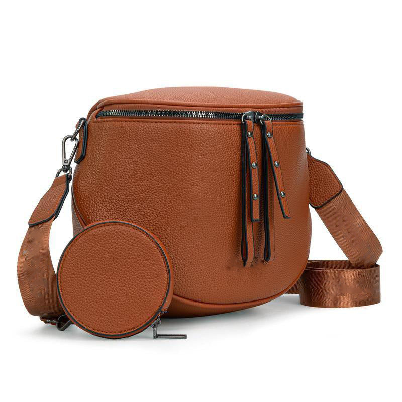 Women's Leather Large Capacity Saddle Trendy Full Women's Messenger Bag