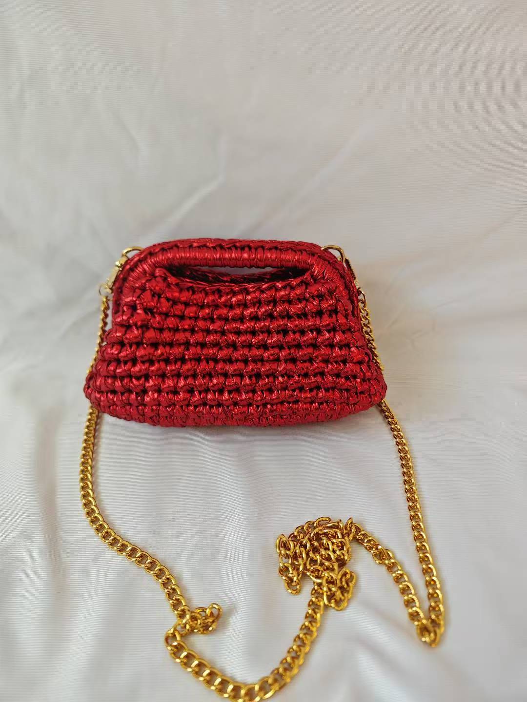 Women's Hand-woven Chain Mini Style Metallic Cloth Women's Handbag