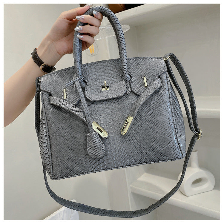 Women's Affordable Luxury Fashion High-grade Underarm Large Capacity Women's Shoulder Bag