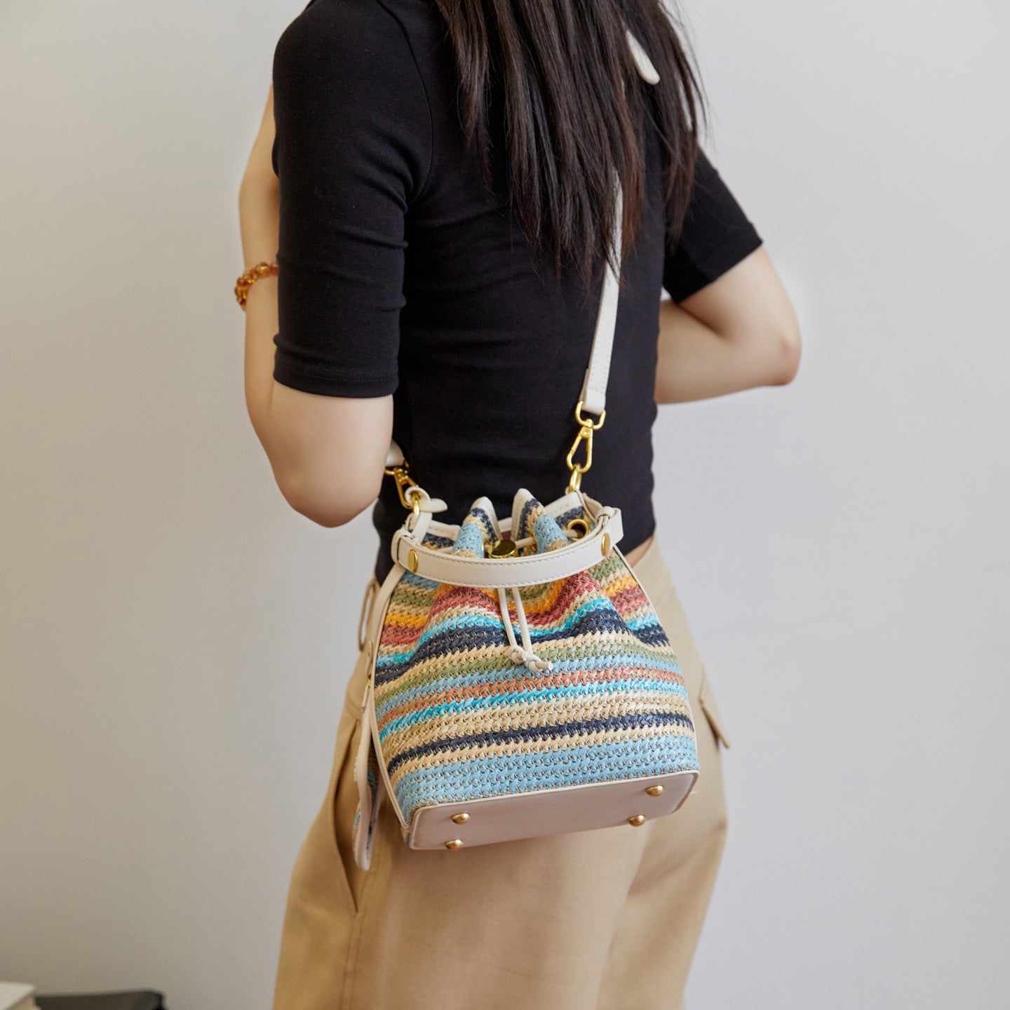 Women's Fashion Best-selling Rainbow Bar Woven Versatile Women's Messenger Bag