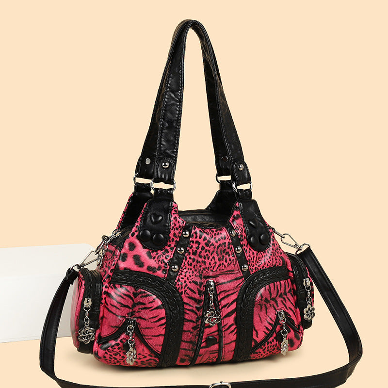 Beautiful Women's Retro Hot Motorcycle Underarm Women's Shoulder Bag
