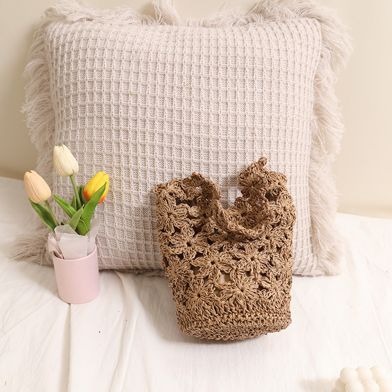 Women's Fashion Handmade Crocheted Flowers Straw Hollow Out Woven Seaside Vacation Bags