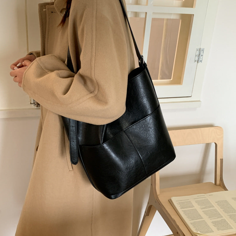 Retro Texture Outing Simple Large Capacity Women's Shoulder Bag