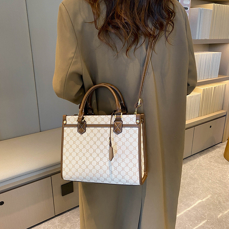 Women's Niche Big Fashion Chain Sense Large Bags