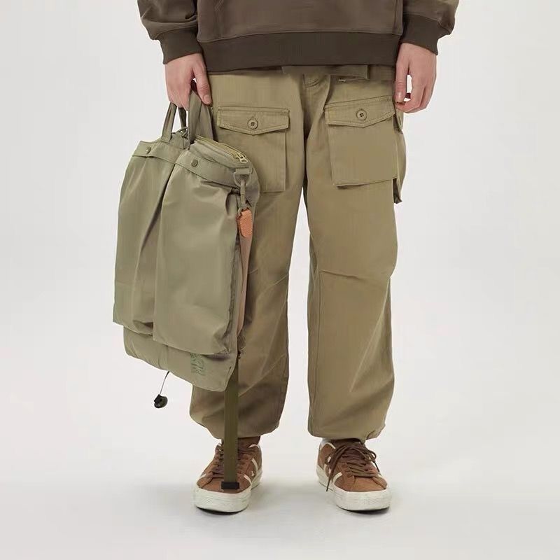 One Retro Leisure Commute Large Capacity Men's Shoulder Bag