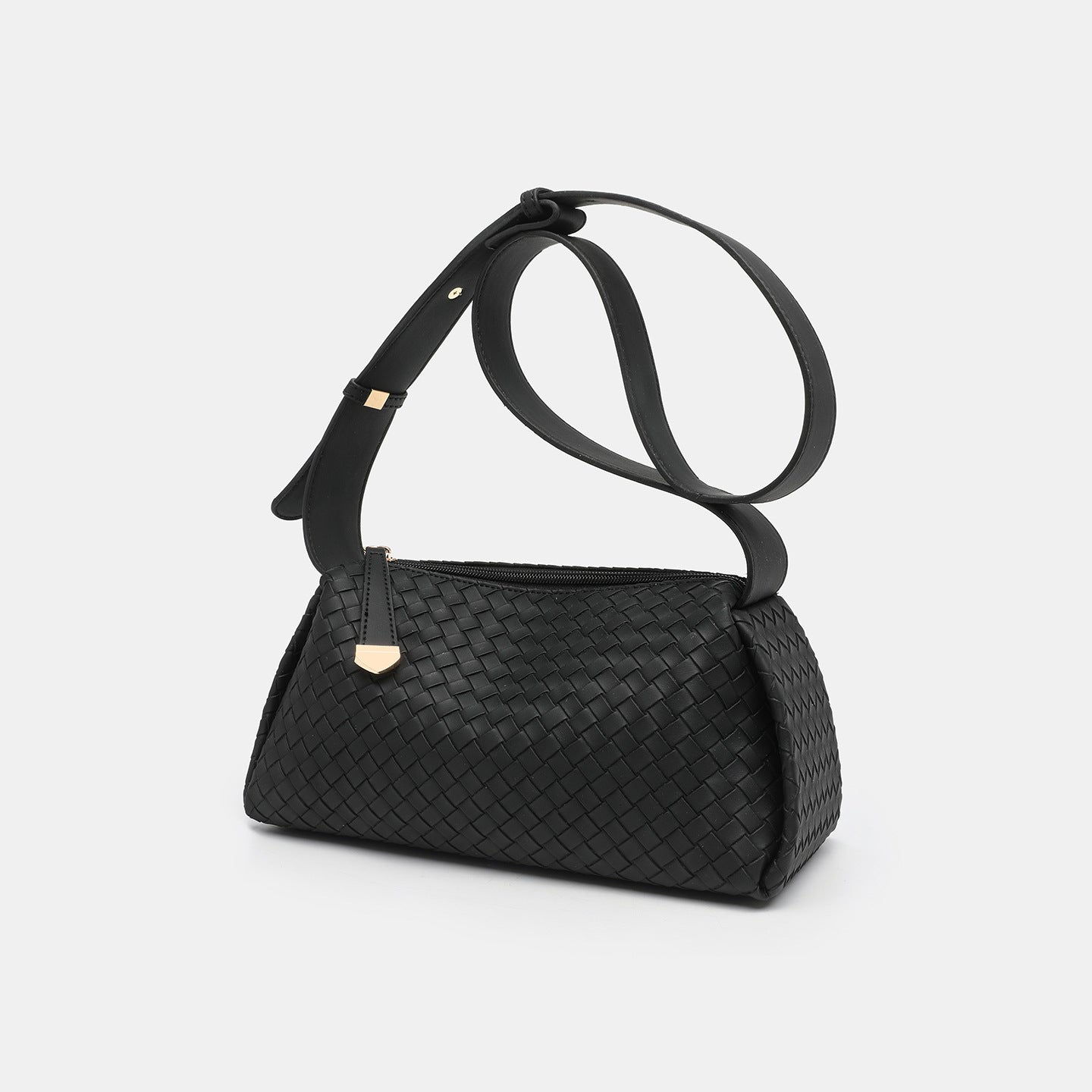 Women's Hand-woven Pillow Large Capacity Underarm Commuter Women's Messenger Bag