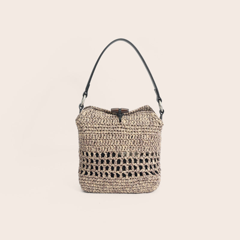 Women's Hand-woven Seaside Holiday Large Capacity Totes Commuting Tote Bag