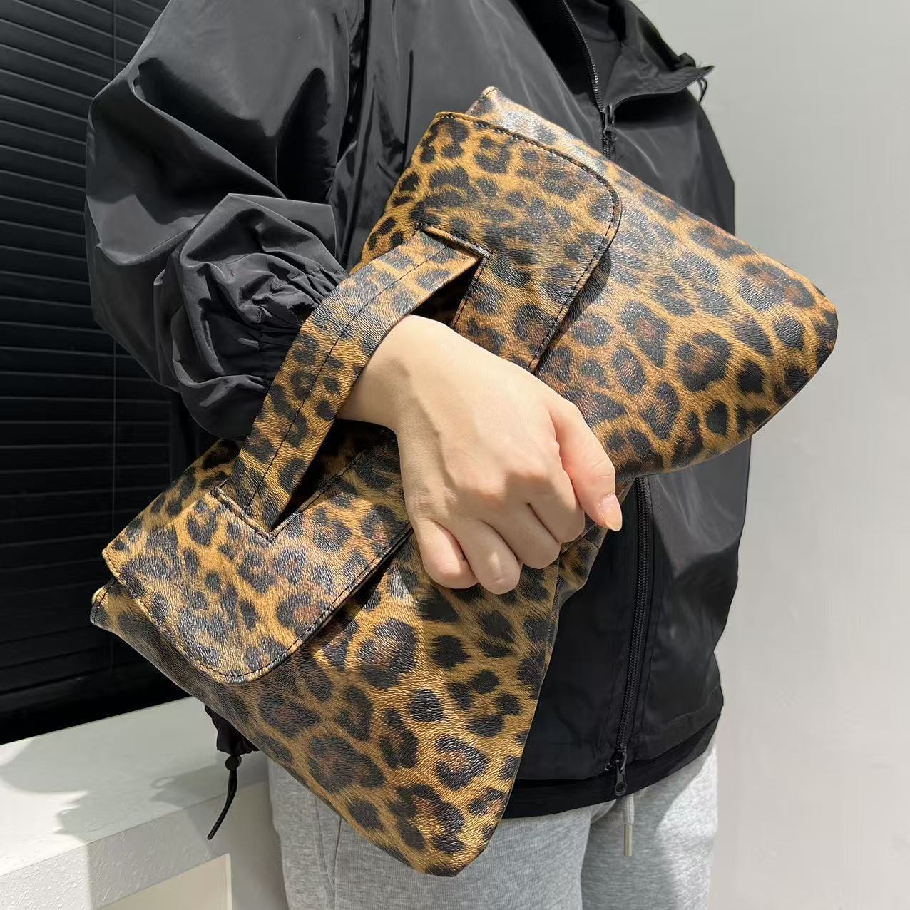 Women's Vintage Leopard Print Sets High Capacity Handbags