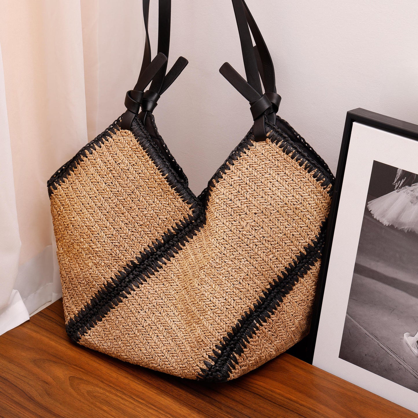 Women's Striped Straw Hand-woven Large Capacity Vacation Tote Bag