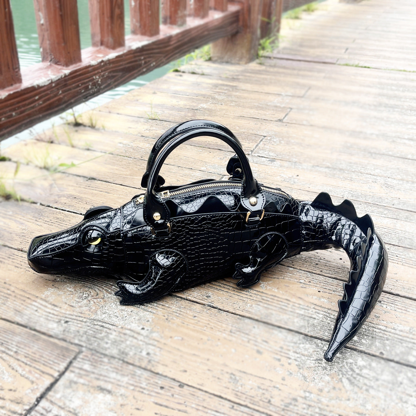 Women's Crocodile Design Creative Personality Punk Bags