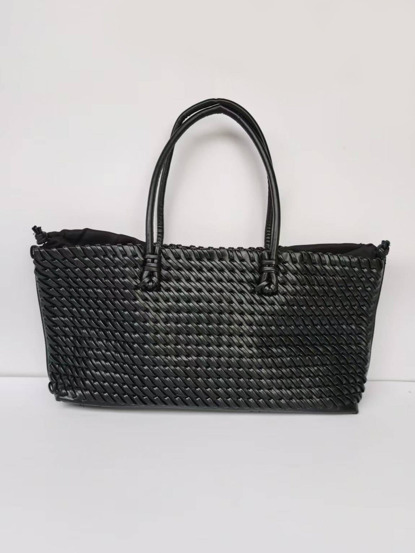 Niche Commuter Woven Fashionable Large Capacity Shoulder Bags