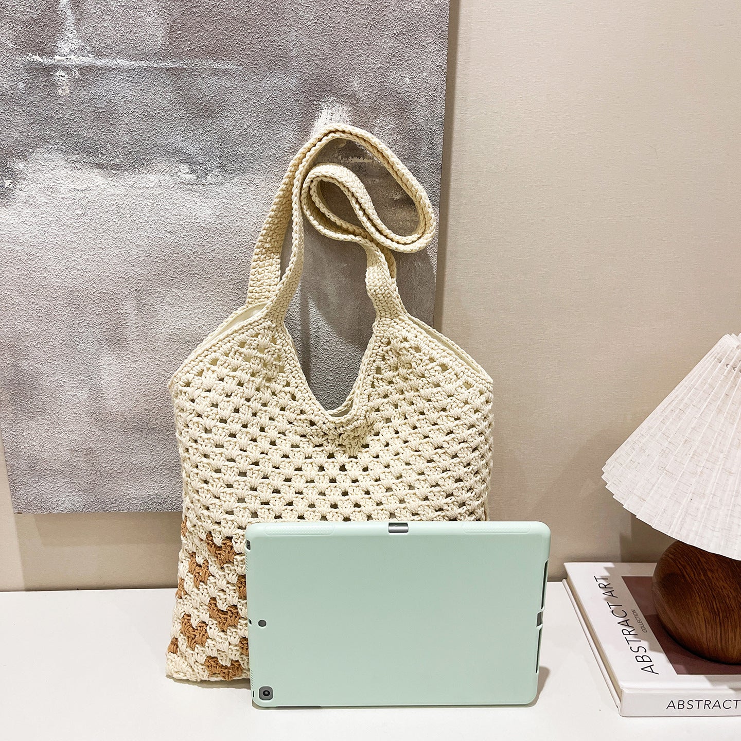 Women's Hand-woven Large Capacity Seaside Holiday Idle Style Hollow Beach One Women's Shoulder Bag