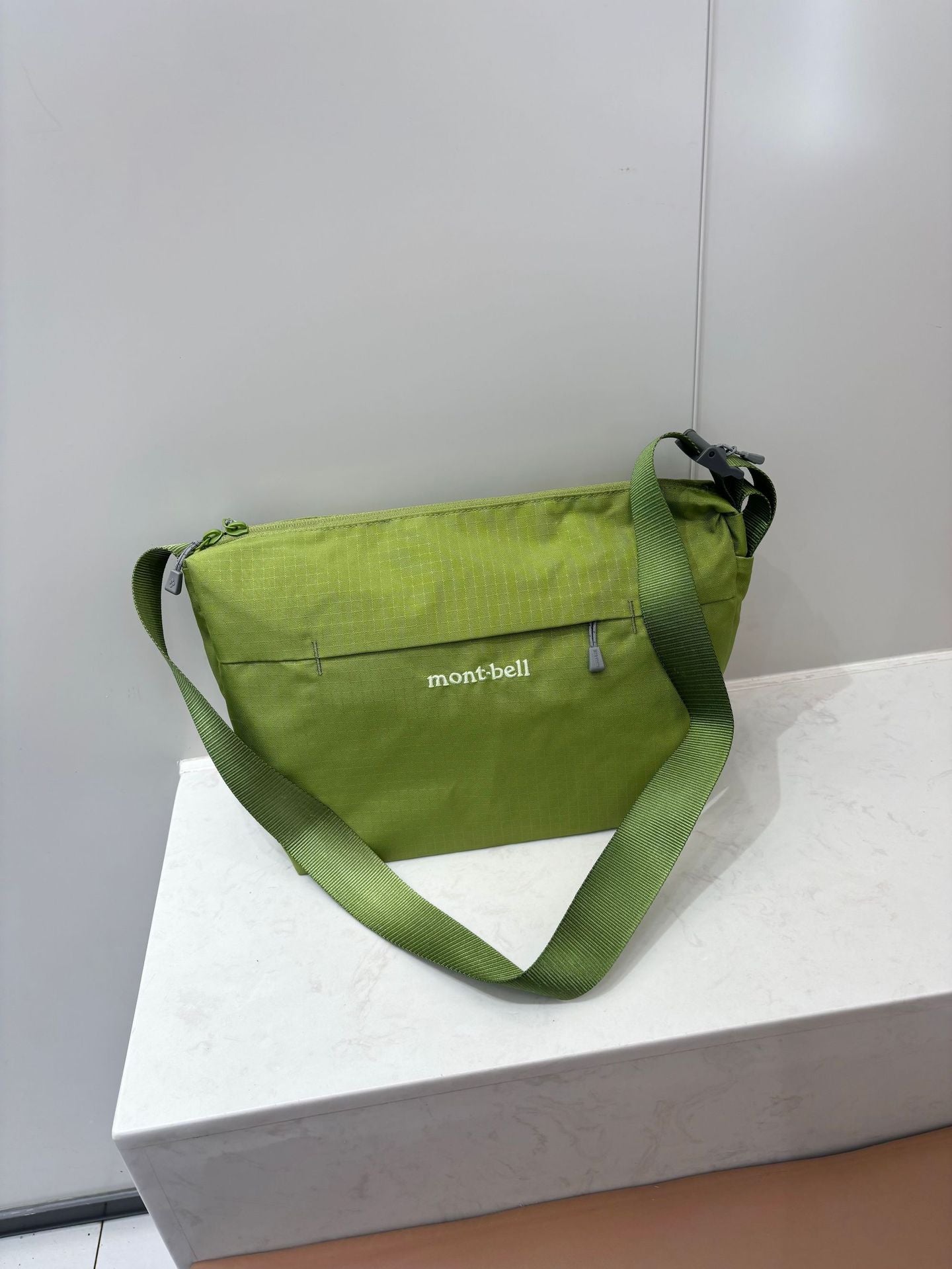 Slouchy Graceful Women's Beauty Fashion Unisex Women's Chest Bag, Fanny Pack