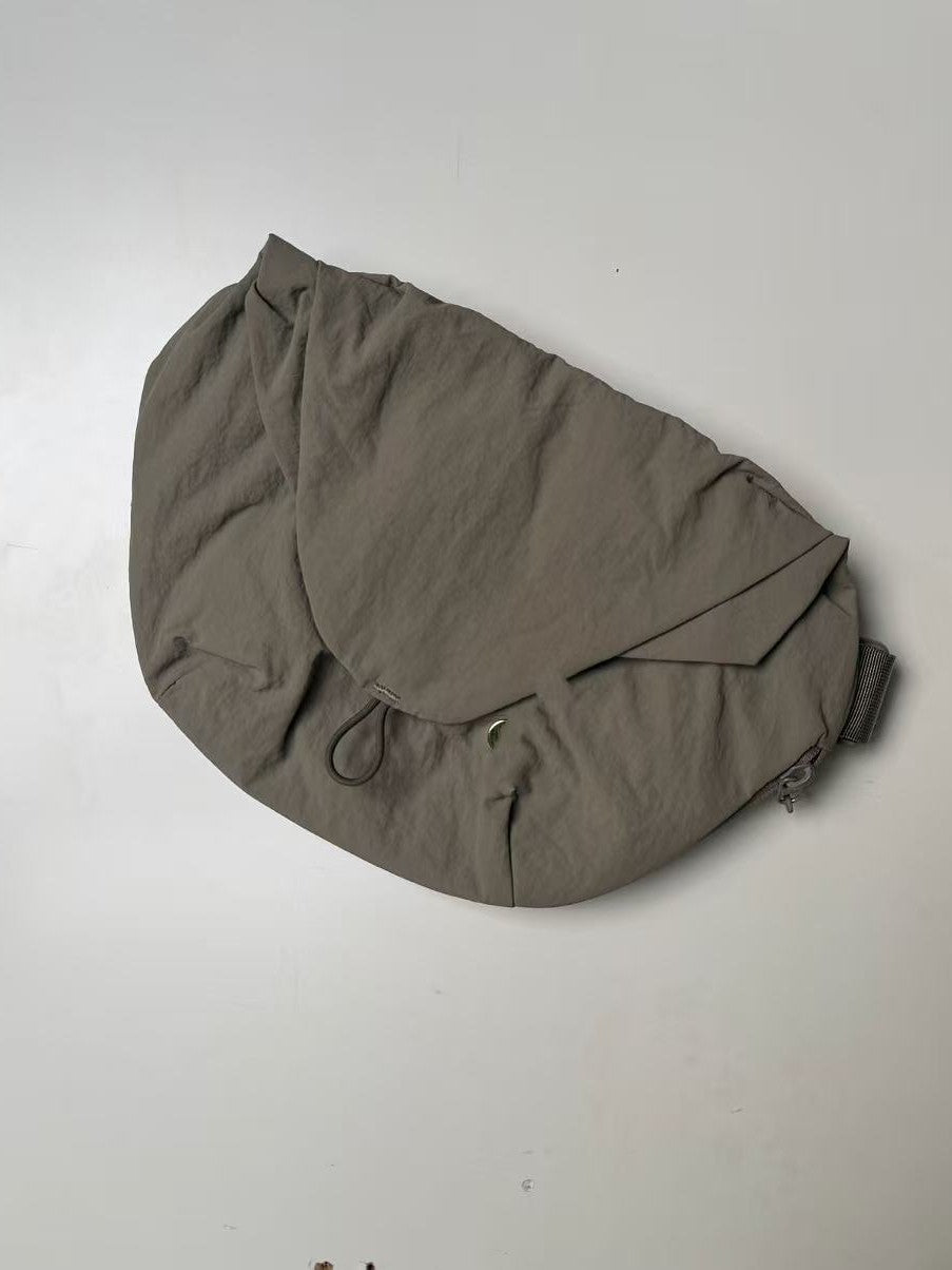 Magnetic Eucalyptus Gray Second-hand Basic Capacity Bags