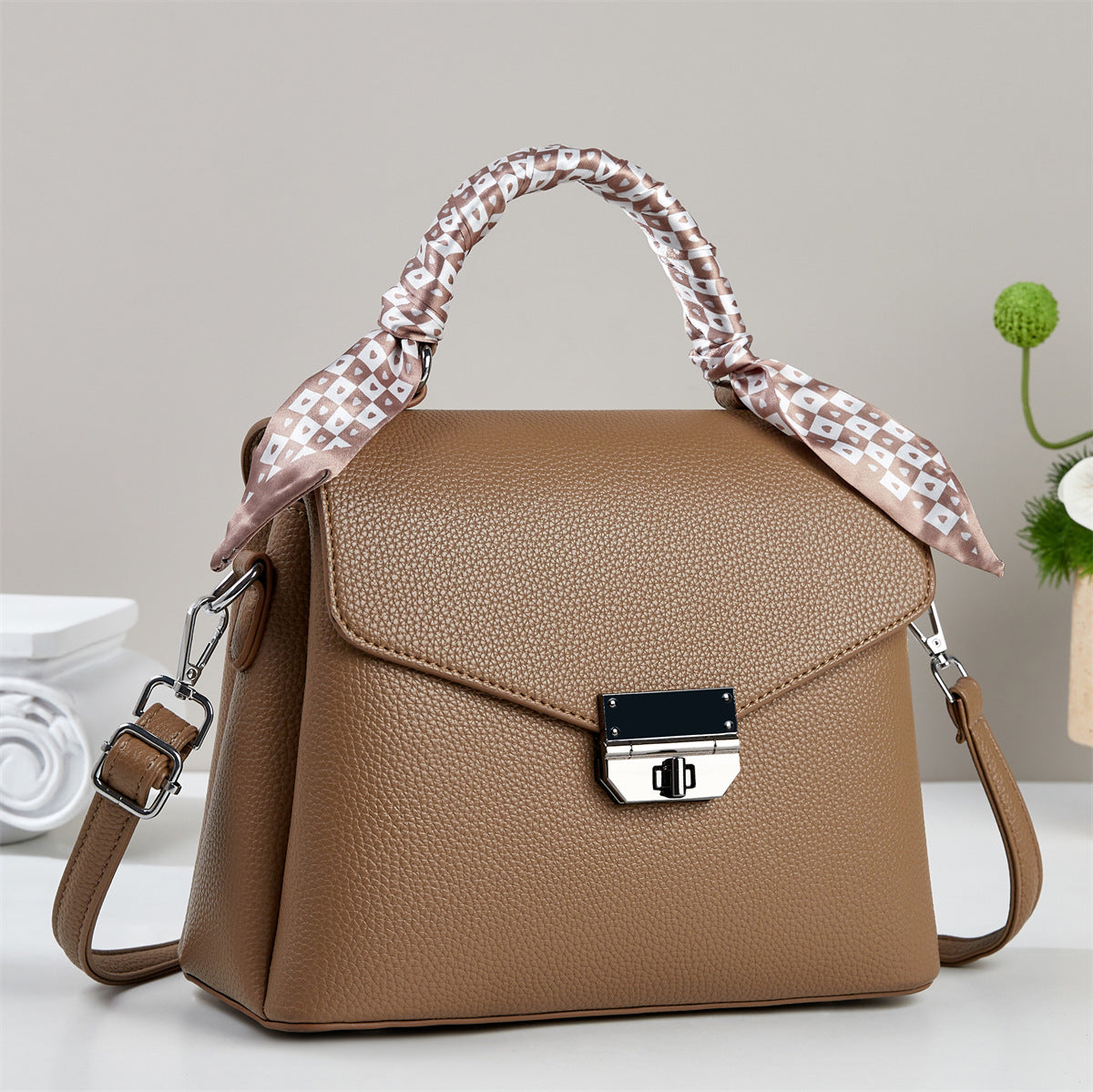 Women's Retro Easy Matching Style Fashionable Top Women's Handbag