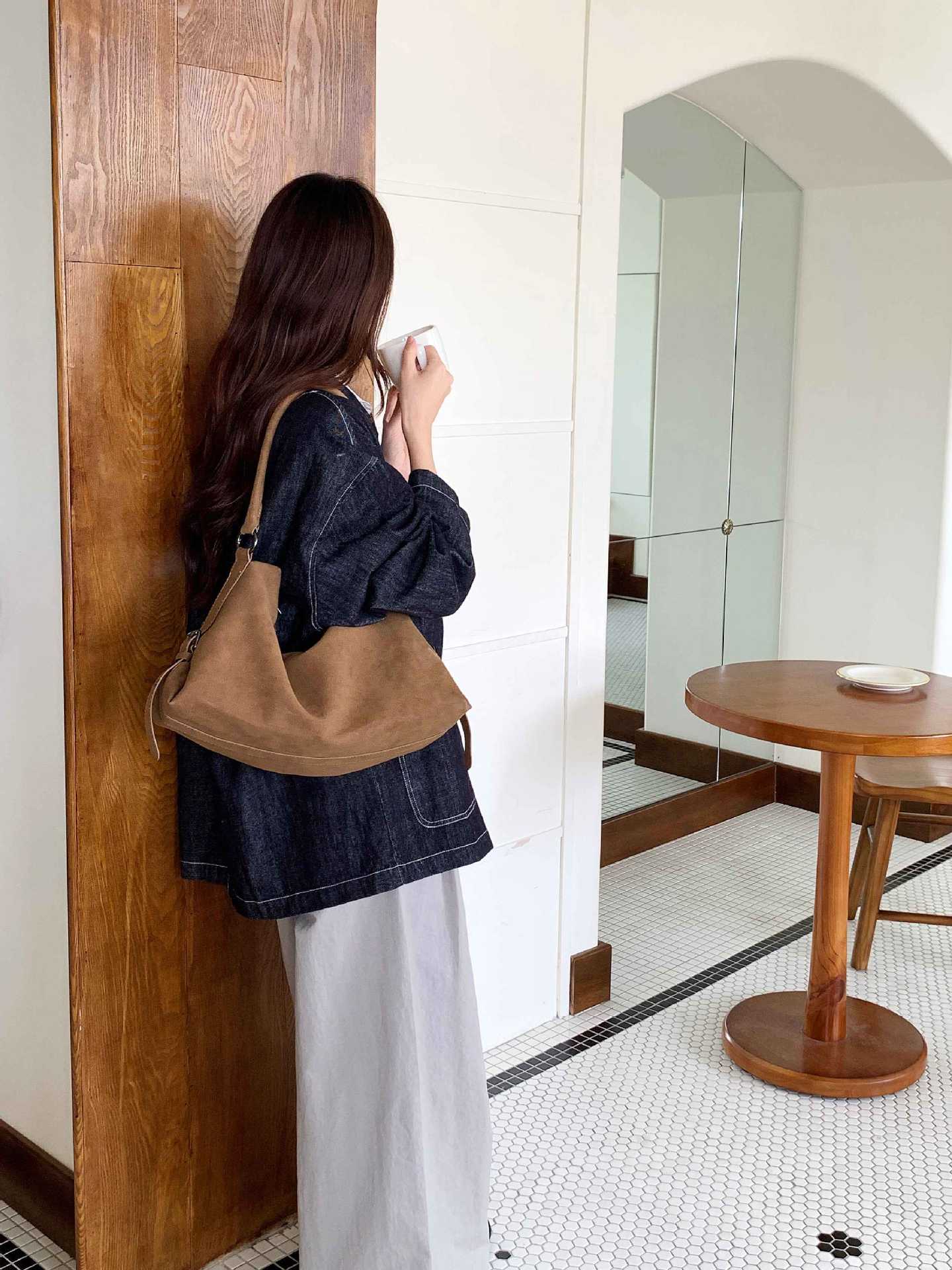 Women's Korean Style Retro Affordable Luxury Loose Tote Bags