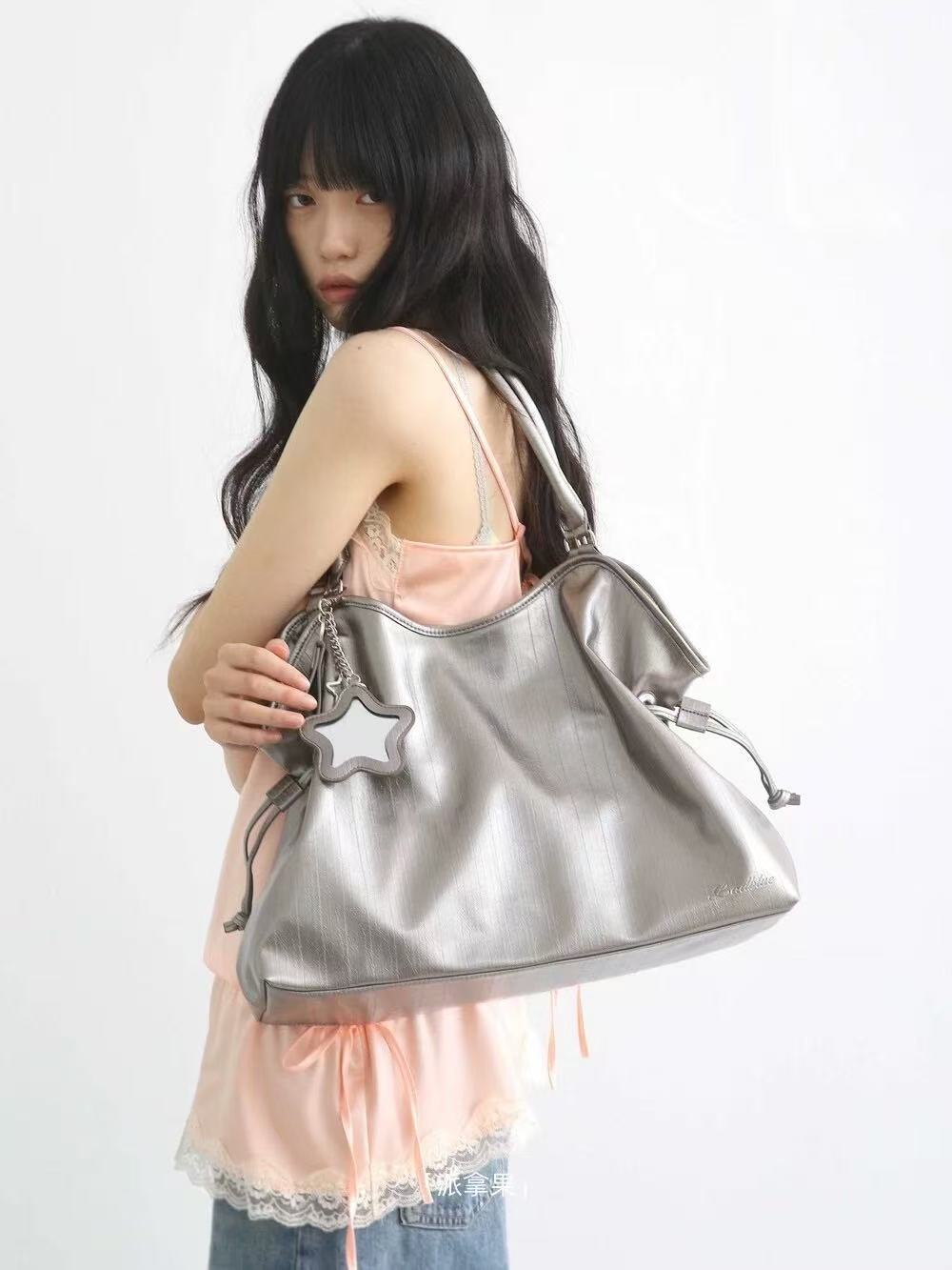 Style Sweet Cool Butter Striped Crack Snack Women's Handbag
