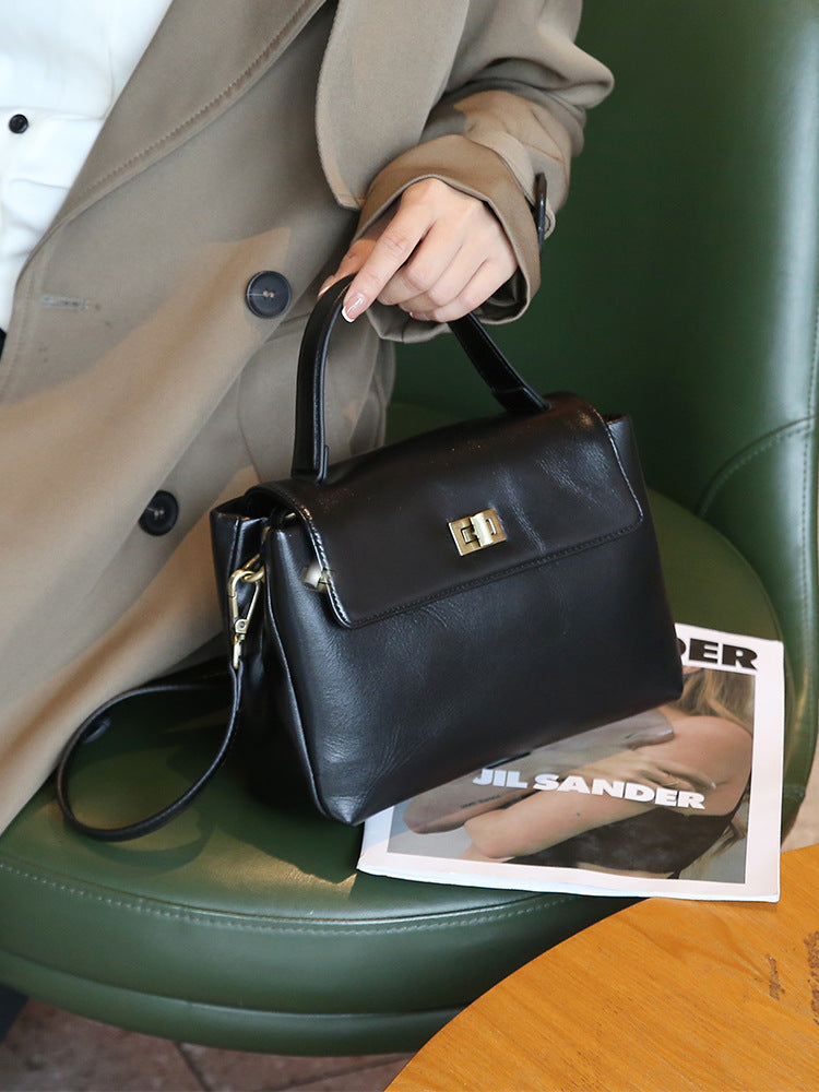 Women's Genuine Leather High-grade Retro Fashion Commuter Women's Messenger Bag