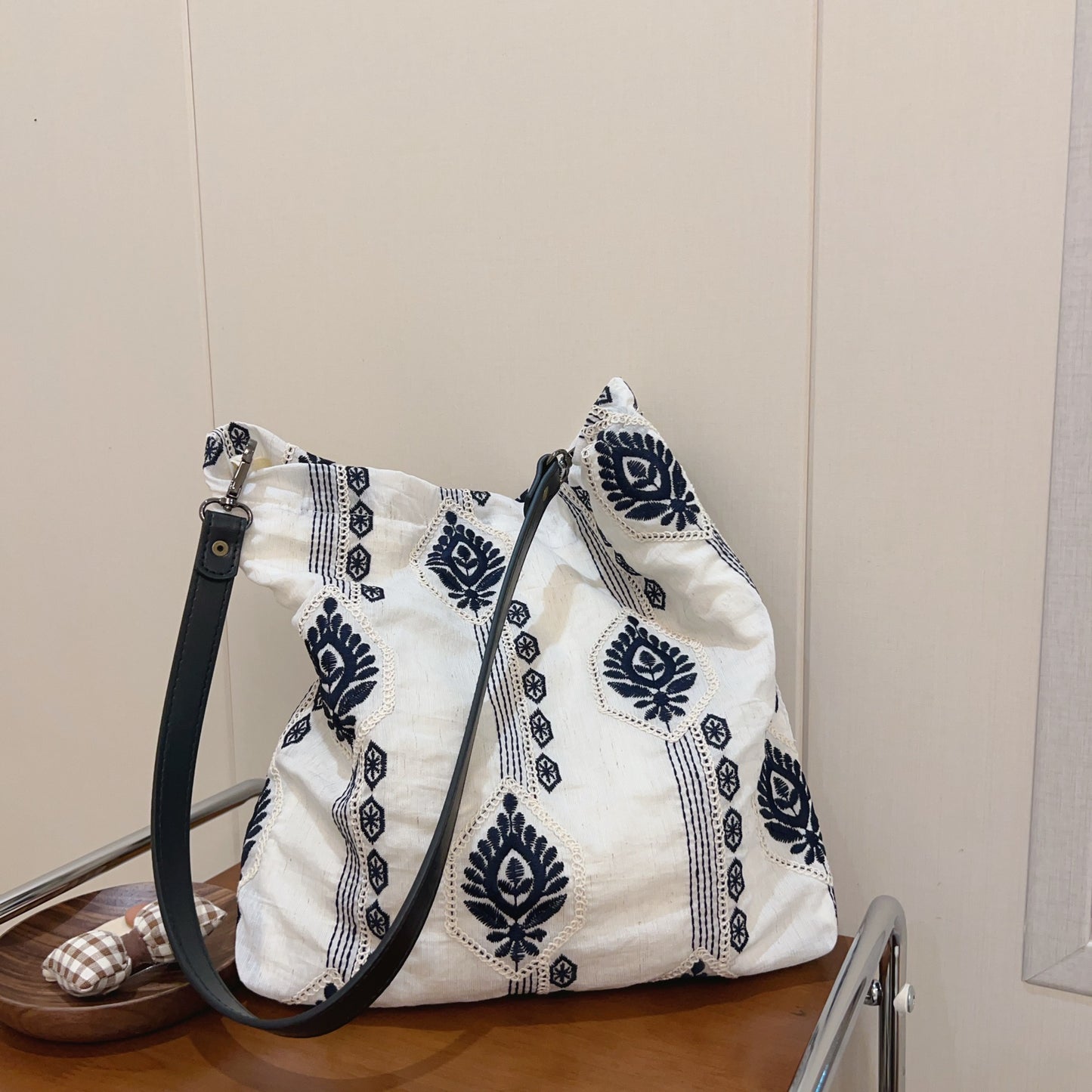 Cloth Artistic Simple Embroidered Cotton Linen Female Ethnic Style Embroidery Tote Bags