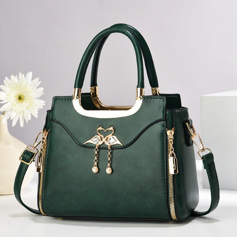Women's Winter Retro Simple Large Capacity Commuter Handbags