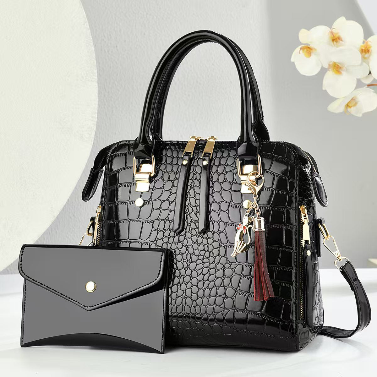 Women's Practical Lightweight Shining Leather Large Capacity Women's Handbag