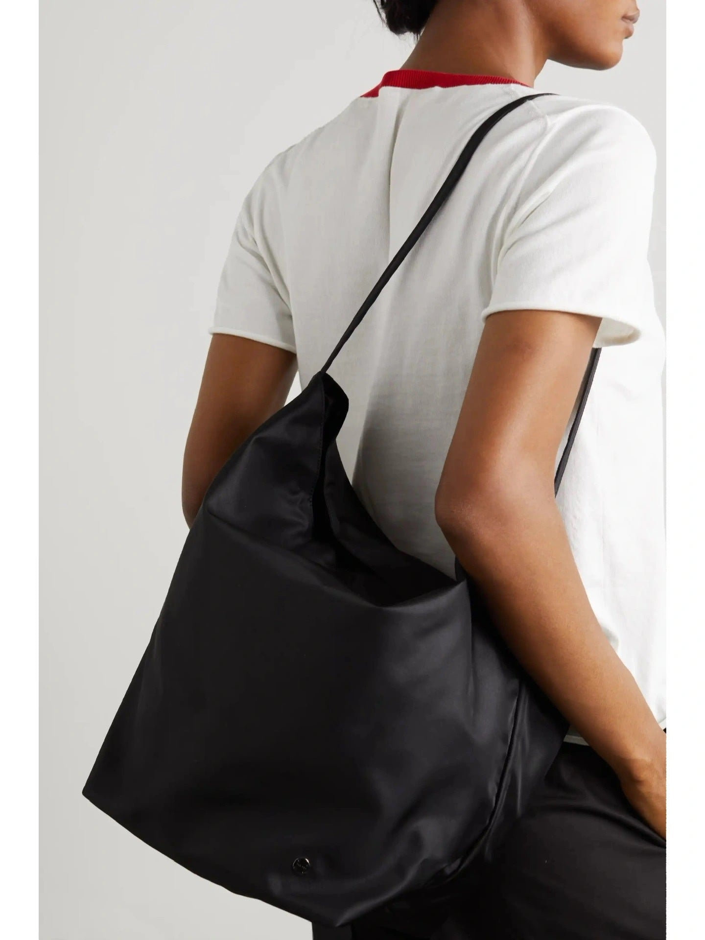 Women's Spring Waterproof Nylon Round Large Capacity Women's Shoulder Bag