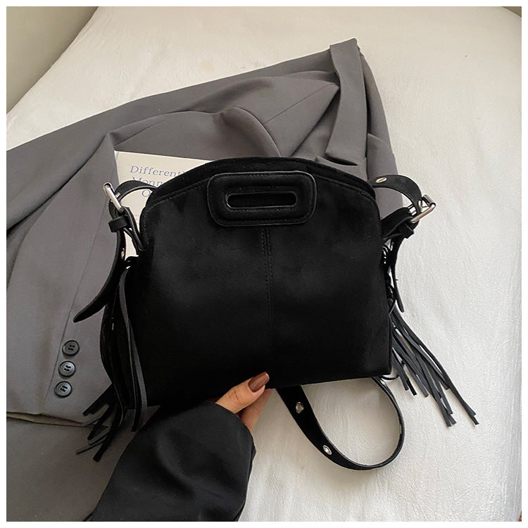 Attractive Women's High-grade Tassel Fashion Commuter Women's Messenger Bag