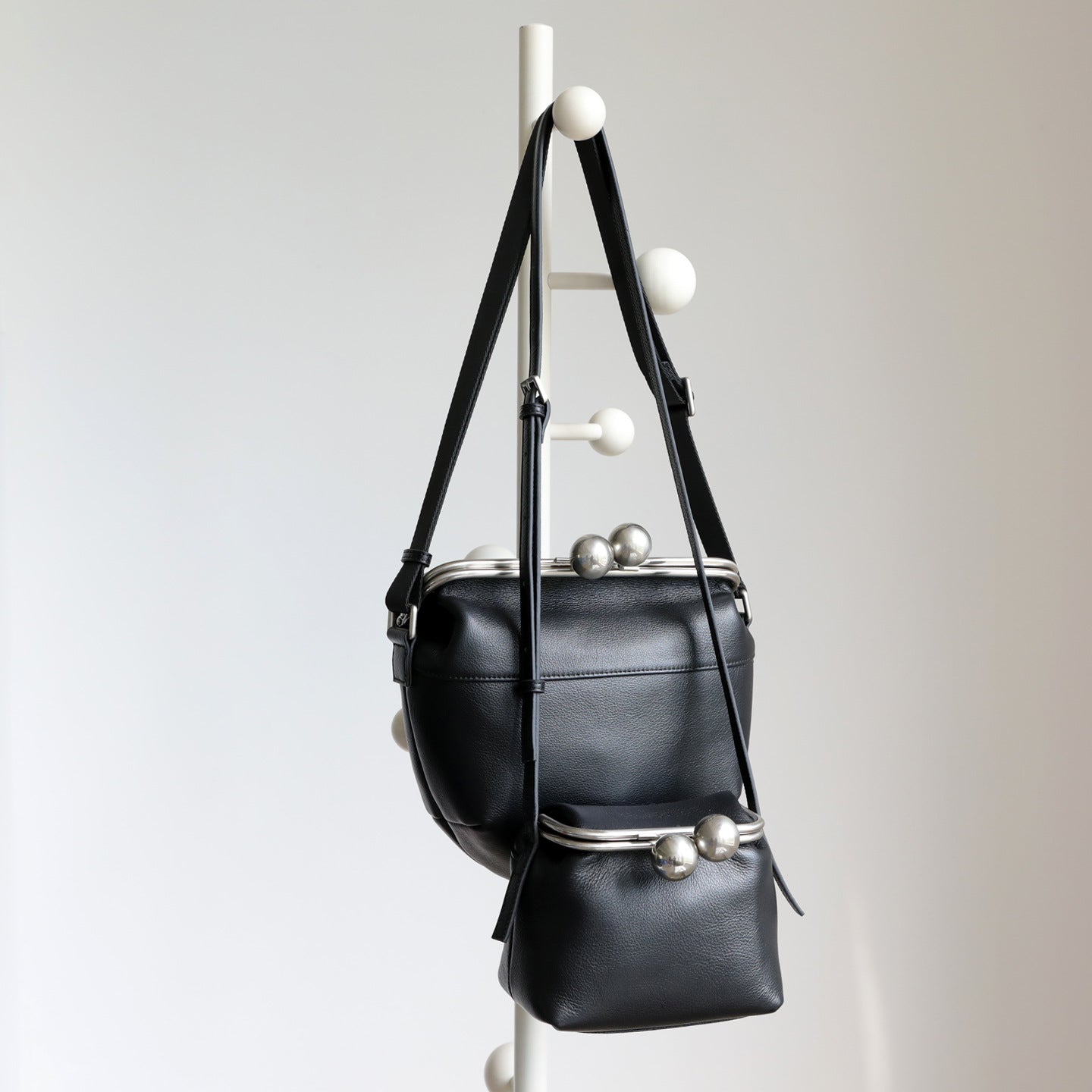 Women's Personalized Design Black First Layer Cowhide Metal Ball One Genuine Coin Purses