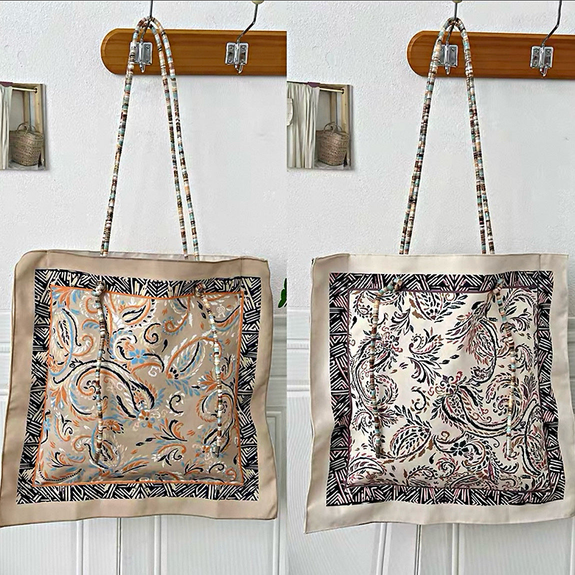 Large Capacity Duplex Printing Elegance Retro Women's Messenger Bag