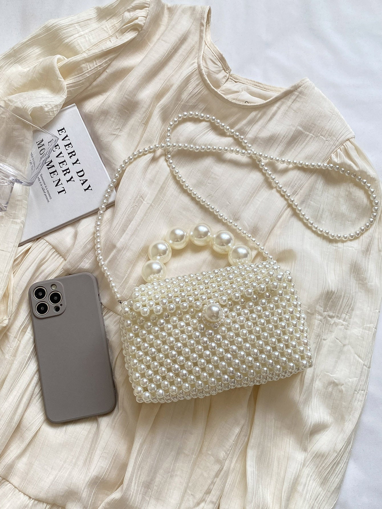 Women's Woven Hand-held Handmade Pearl Summer Versatile Women's Messenger Bag
