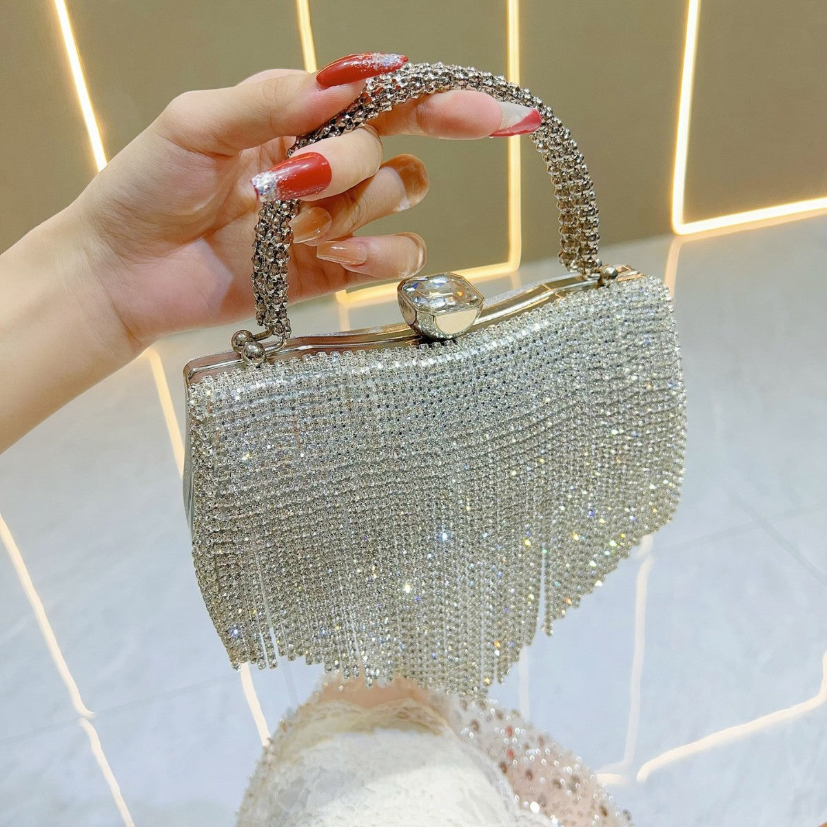 Women's Light Luxury Tassel High-grade Full Diamond Dinner Bag