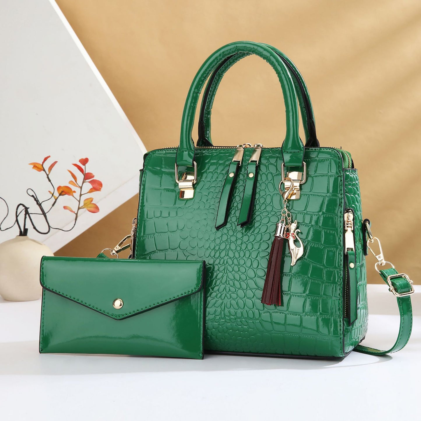 Women's Crocodile Pattern Mother Large Capacity Tassel Pendant Bags