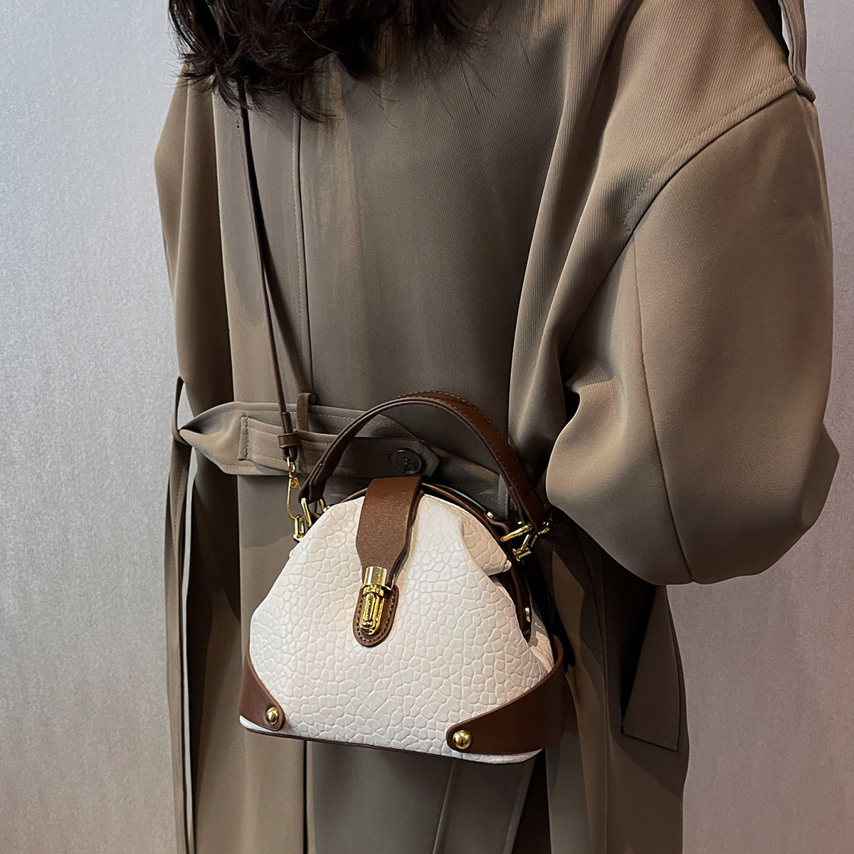 Women's Niche Commuter Carrying Exquisite Light Luxury Women's Messenger Bag