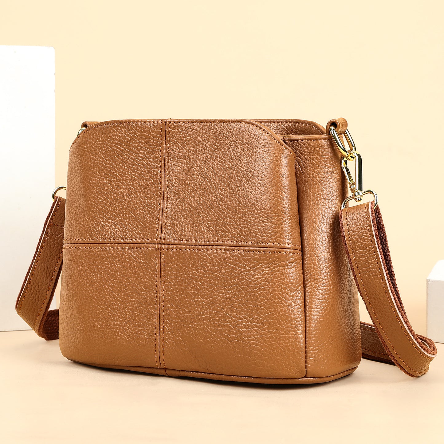 Women's Leather First Layer Cowhide Large Capacity Women's Messenger Bag