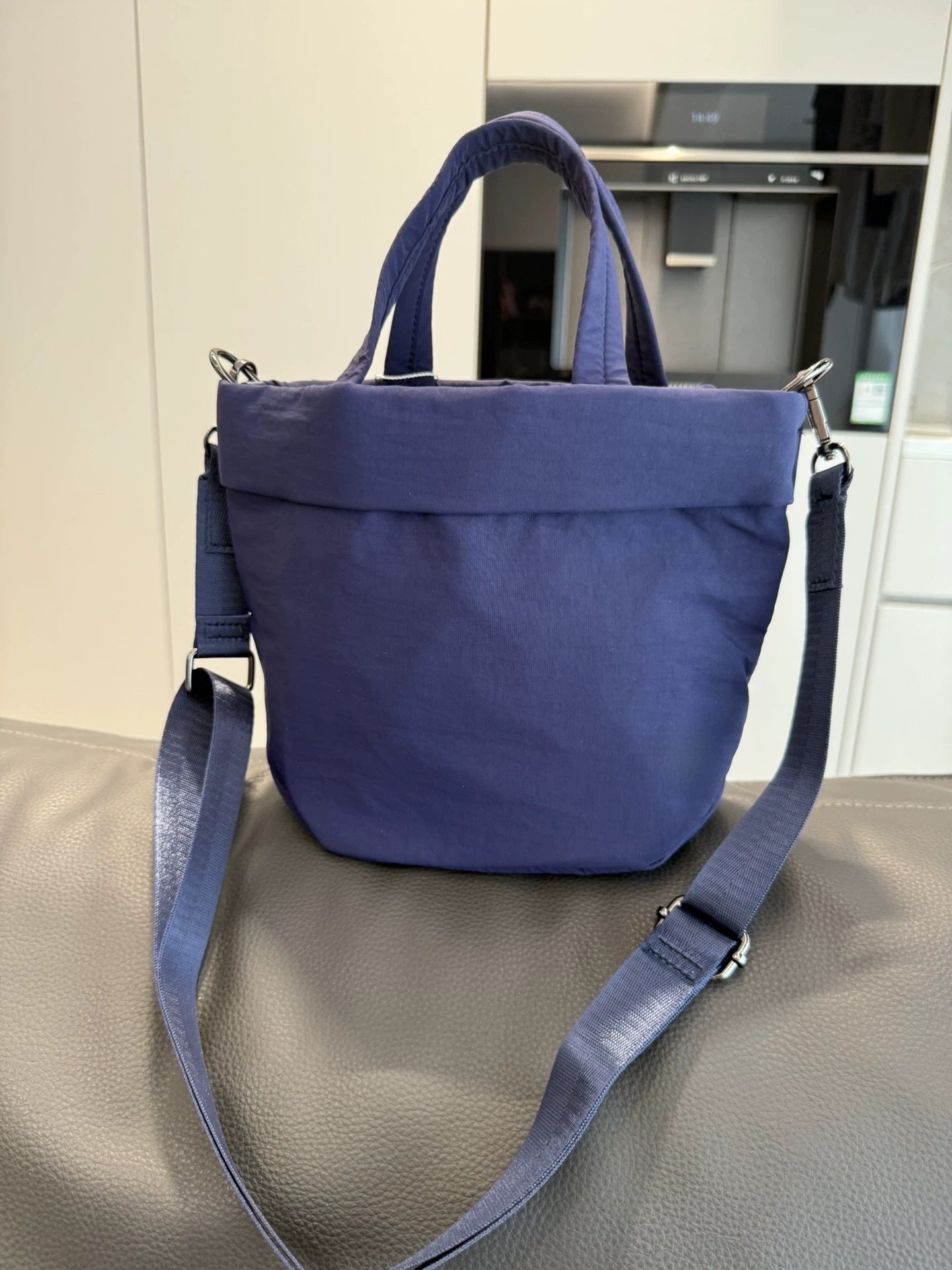Versatile Classic Style Lightweight Simple Commute Small Square Bag