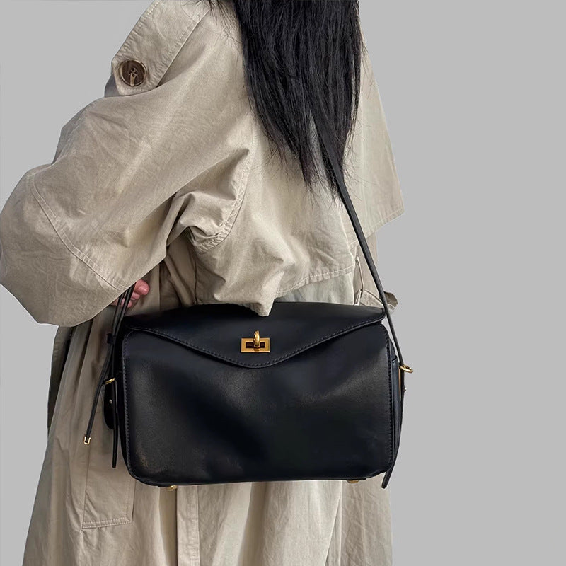 Women's Cowhide Boston Pillow High-grade Leather Fashionable Women's Shoulder Bag