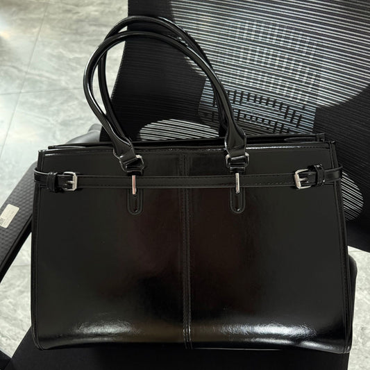 Large Capacity Black Oil Wax Leather Concert Tote Bag