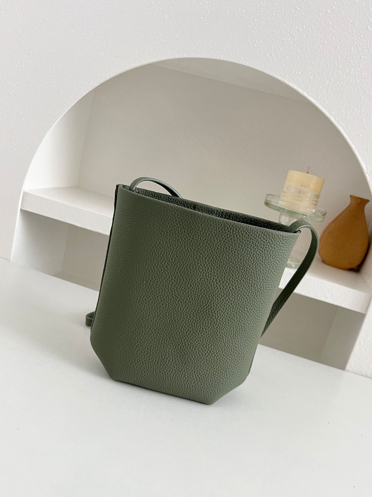 First Layer Cowhide Commuter Mini Minimalist Single Women's Messenger Bag
