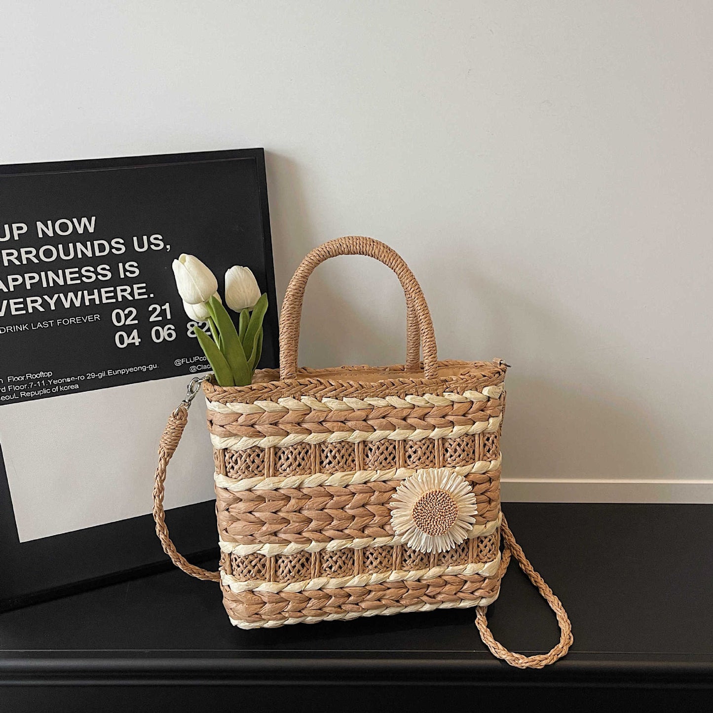 Women's Hand-woven Holiday Straw Large Capacity Vegetable Women's Messenger Bag