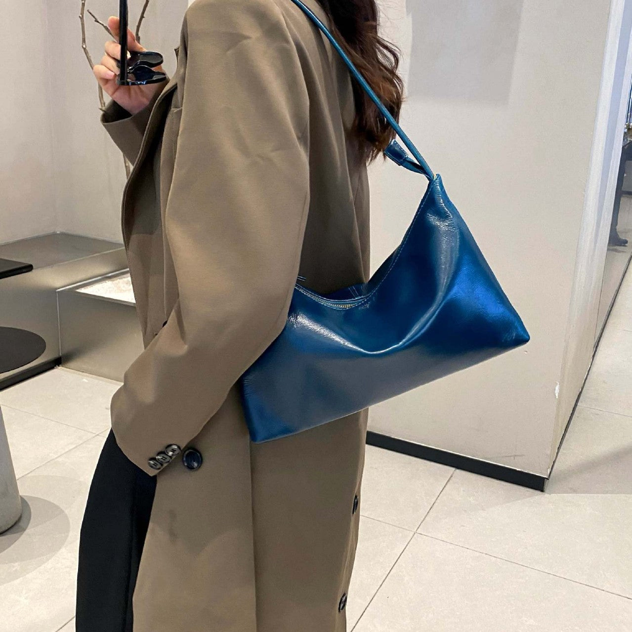 Niche High-grade Portable First Layer Cowhide Gradient Women's Messenger Bag